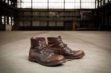 Red_Wing_Iron_Ranger_Boots_8111_1024x1024.jpg