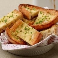 Bánh Mỳ Bơ Tỏi
