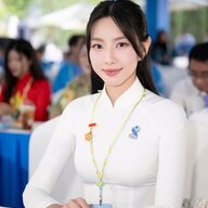 Nguyễn Thúc Thùy Tiên