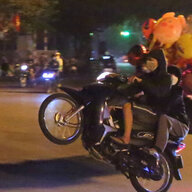 Tích Chu Cháy Phố