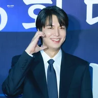 Lee Minn Hưng